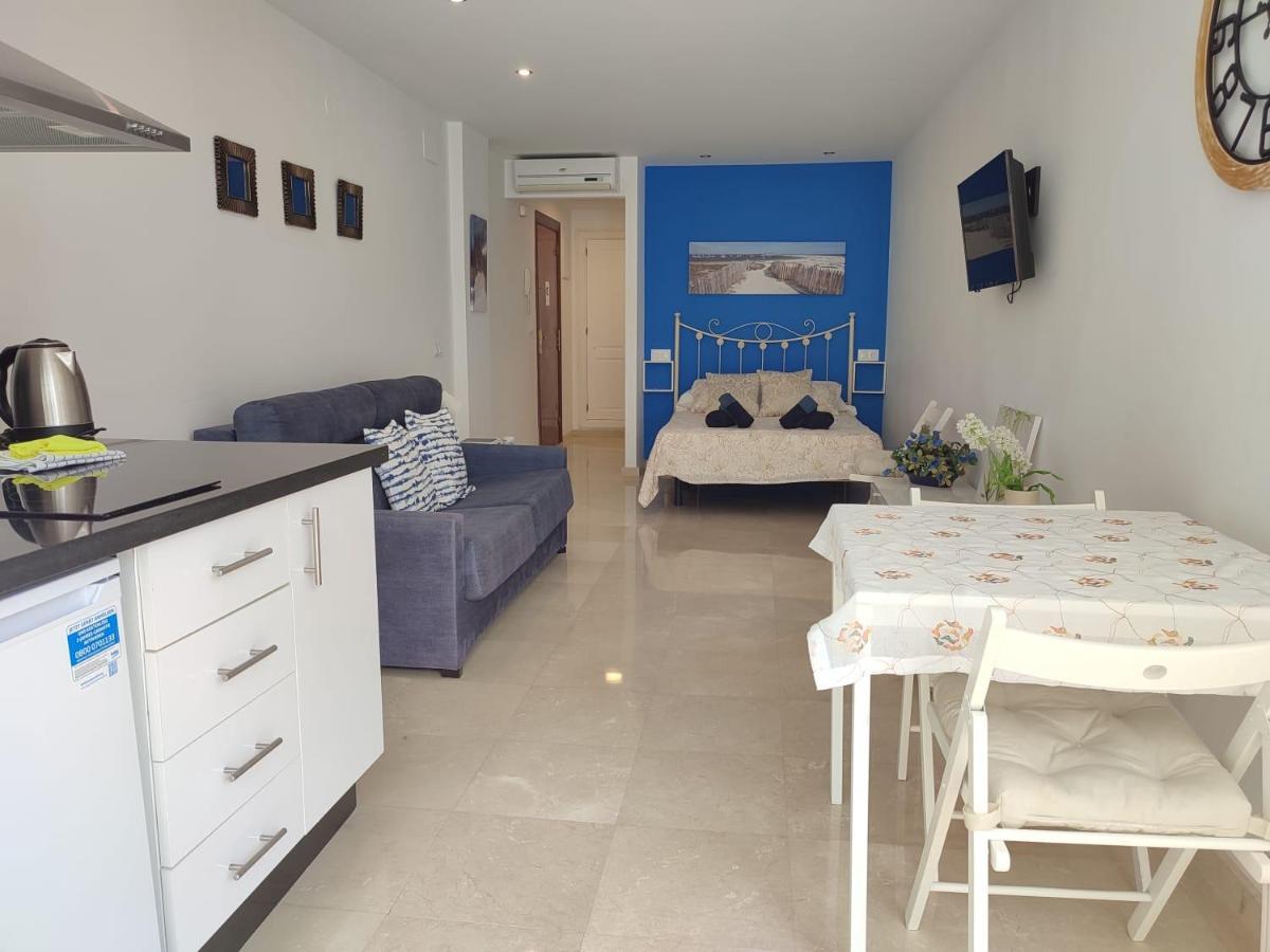 Turisstiko La Roca Chica 4 Apartment Торемолинос Екстериор снимка