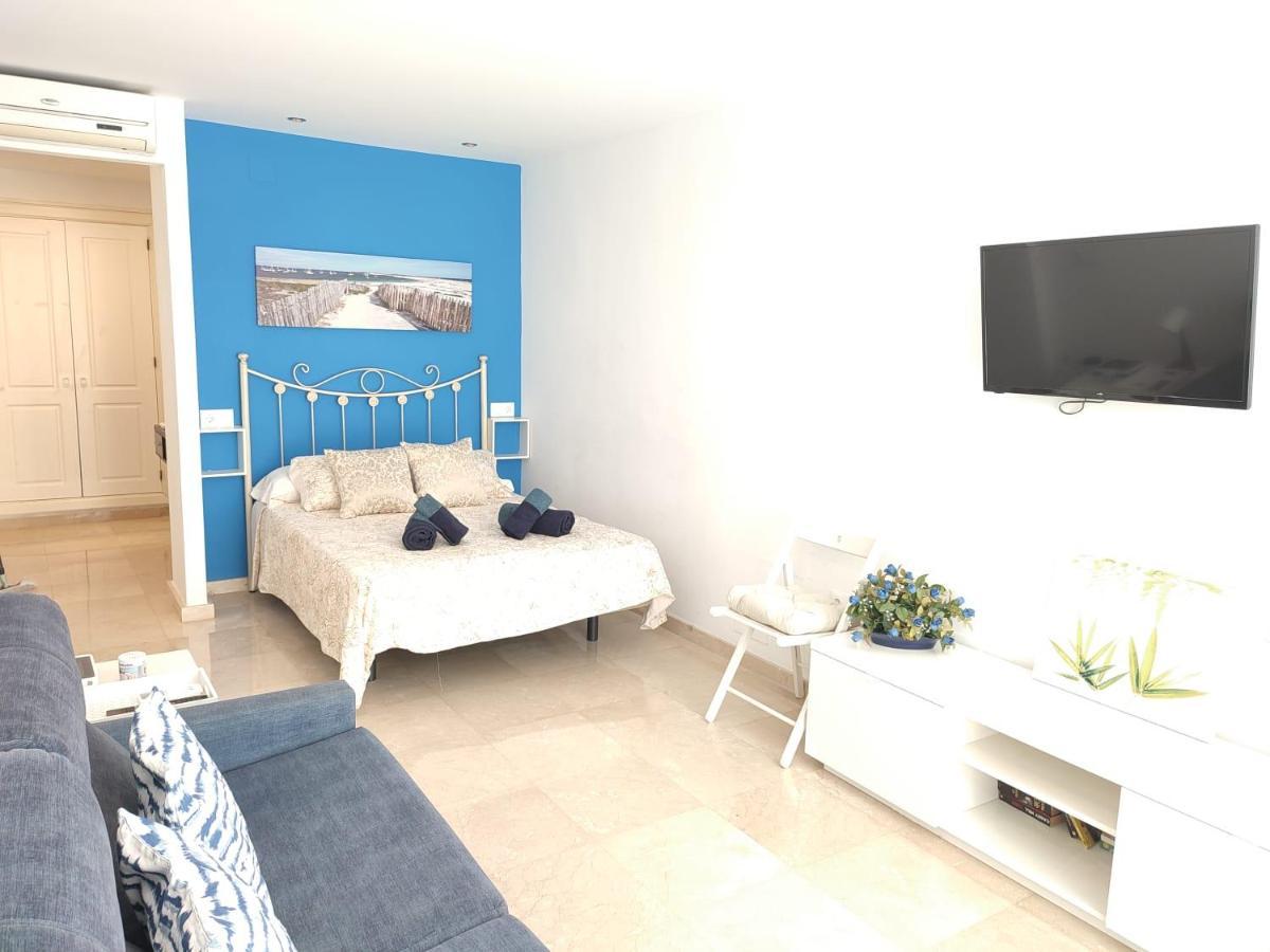 Turisstiko La Roca Chica 4 Apartment Торемолинос Екстериор снимка